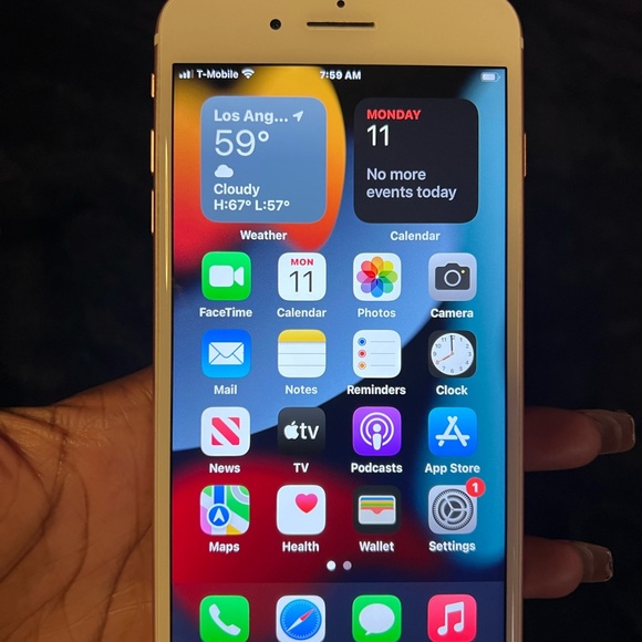 LIKE NEW iPhone Plus Rose Gold 32 GB